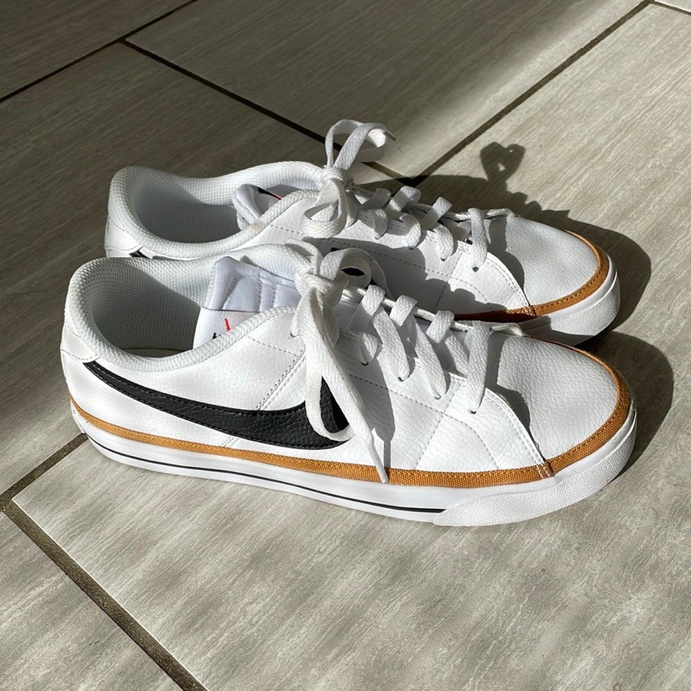 Nike Court Legacy Sneakers